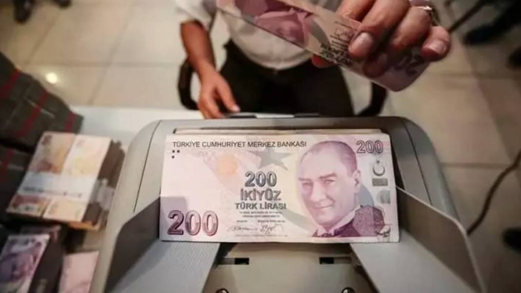 Milyonlarca emekliye 15 bin lira ek ödeme müjdesi! Bankalar harekete geçti 17